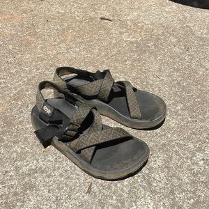 Green chacos